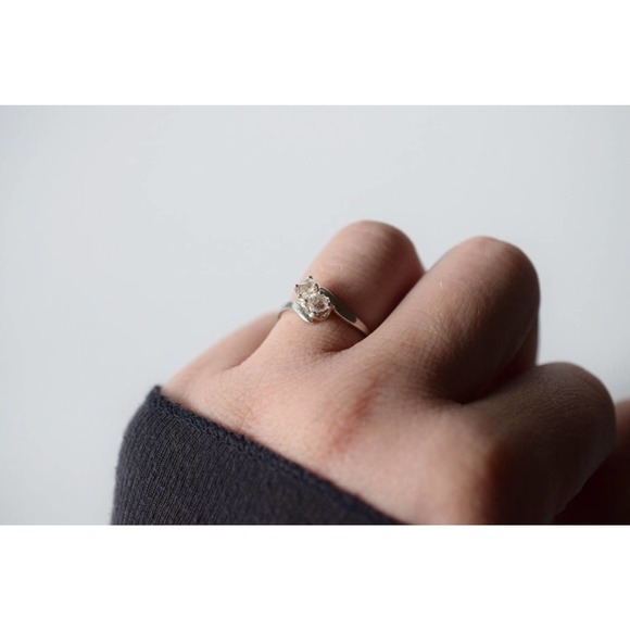 alternative raw diamond engagement ring raw crystal size 4 5 6 7 8 8 9 1… - Picture 7 of 10